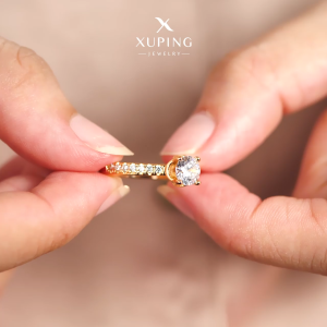 Xuping Cincin Mata 1 Bulat Baris Emas Anti Karat 0121240616