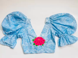 เสื้อแฟชั่น แขนตุ๊กตา ลายดอกไม้สีฟ้า น่ารักมากก