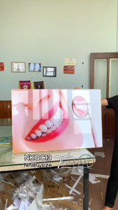 Khung tranh Nha Khoa thẫm mỹ trang trí Tranh treo tường Nha Khoa nụ cười khỏe đẹp trắng sáng tráng gương NKQC13