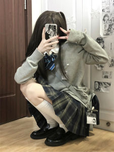 กระโปรงสั้นทรงเอเอวสูงสไตล์ญี่ปุ่นฤดูใบไม้ร่วง/ฤดูหนาวสำหรับผู้หญิง ชุดนักเรียน กระโปรงสั้นทรงเอแบบบล็อกสีเทา