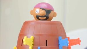 Đồ chơi đâm hải tặc size 24 kiếm đồ chơi hải tặc vui nhộn cho cả gia đình