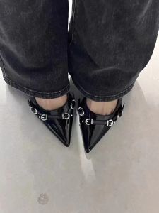 Black High Heels Womens Design Sense Small Noble Lady Rivet Painted Leather Small Cat Heel One-Strap Covered Head Sandals