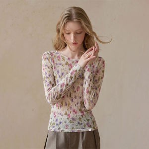 Gentle Atmosphere Fitting Slim T-shirt