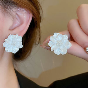Pearl Flower Earrings Women’s Korean Fashion Simple Ear Stud Jewelry Accessories