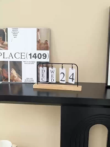 Eyre Kalender Meja Unik Flip Style - Dekorasi Kreatif Kamar Tidur & Kantor - Hadiah Kerajinan Besi