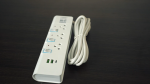 Lumira LS-803 2U White 3Outlet 2Usb 2300W ปลั๊กสามตา by panstore