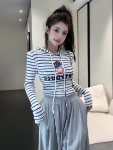 Korean Style Cartoon Patterned Long Sleeve Knitted Hat Womens Slim Fit Short Top Unique Autumn New Arrival Casual Wear