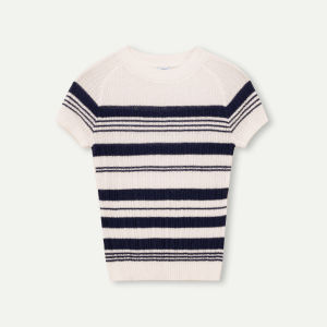 Cool and Fitting Short Sleeve Top