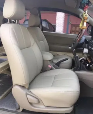 ชุดหุ้มเบาะ toyota fortuner ปี 2005-2012 ตรงรุ่น สีครีม คู่หน้า 2 ประตู สินค้าคงรุ่น