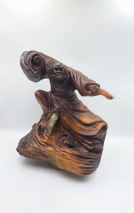 TƯỢNG ĐẠT MA GỖ HƯƠNG ÔM ĐÁ – vung tay trấn phong 31 x 33 x 22 cm