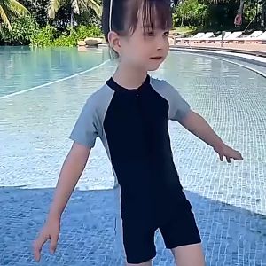 ชุดว่ายน้ําเด็ก** ชุดว่ายน้ําวันพีช แบบแห้งเร็ว แฟชั่นฤดูร้อน สำหรับเด็ก ชุดว่ายน้ำวันพีช+กระโปรง 8131