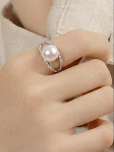 YISHU | Elegant Customizable Pearl Ring for Women Small Size Design Large Akoya Pearl
