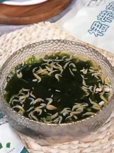 Ready Stock - Instant Seaweed Shrimp Soup – 30s Quick Cook Tasty & Nutritious Easy Meal Specialty Wakame Dried Shrimp Instant Soup Seaweed Soup Ingredients Instant Seaweed Tofu Miso Soup Rongcheng