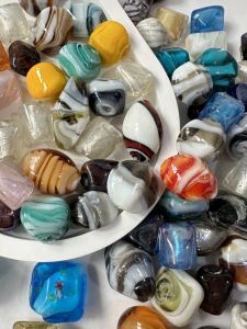 Beaded Loose Beads Cream Glass Hand-Made Necklace Bracelet DIY Beads Accessories Random Delivery Multi-Order Try to Ensure That It Is Not Heavy