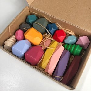Đá gỗ cân bằng khối gỗ xếp chồng màu sắc mới nhất 2021