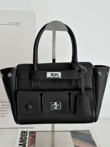 Fashionable Distressed Denim Motorcycle Bag Heavy Industry Tote Bag across Body Shoulder Handbag for Young Women