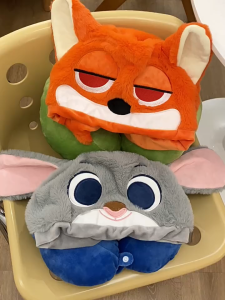 หมอนรองคอรูปตัว U ลายการ์ตูนดิสนีย์สำหรับผู้หญิง เหมาะสำหรับการเดินทาง การนั่งรถ และการงีบหลับตอนบ่าย