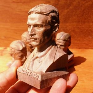 Tượng Nikola Tesla