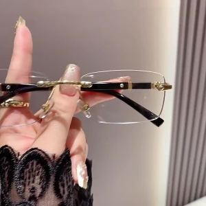 1pcs Business-Style Photochromic Anti-Blue Light Myopia Eyeglasses with High-Grade Edge Trimming