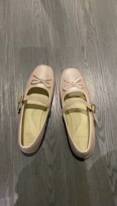QUINCE Ella Flatshoes: Sepatu Casual Wanita yang Nyaman & Elegan