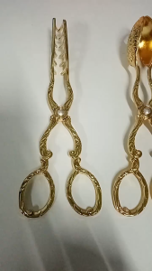 Capitan Makanan Stainless & Gold Elegan – Alat Sajian Buffet / BBQ / Kue