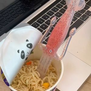 Food-grade PP Japanese Fun Squid-shaped Fork Reusable Multipurpose Ramen Forks Home Picnic Noodles Cutlery
