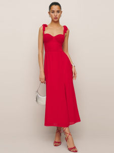 ชุดเดรสสีแดงสไตล์อเมริกัน Reformation สำหรับผู้หญิง ช่วงฤดูร้อนปี 2024 ทรงเอ แขนกุด คอวี กระโปรงทรงเอ ชุดเดรสยาวปานกลาง