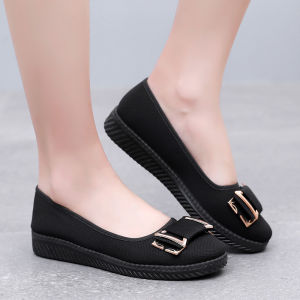 Comfortable Black Mom Shoes with Soft Bottom and Flat Heel Traditional Beijing Cloth Shoes for Office Workers