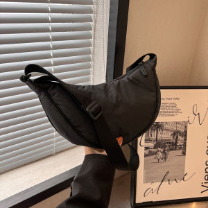 Large-Capacity Dumpling Bag for Women 2025 New Lightweight Autumn and Winter Crossbody Bag Versatile Commuter Bag Armpit Crescent Bag Student Mobile Phone Bag