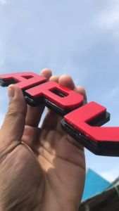 EMBLEM MOBIL APV VARIASI EKSTERIOR MOBIL TOYOTA DENGAN HURUF TIMBUL 3D  BAHAN RESIN