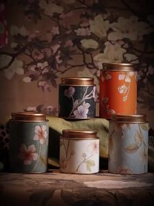 Exquisite Flower Prints Round Tea Tin Tea Storage Snacks Storage Box Kitchen Sealeds Canister Chinese Style Tea Box Convenient.