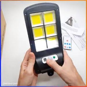 Đèn Năng Lượng Mặt Trời 6 Bóng Cảm Biến Chuyển Động Chống Trộm - Kèm Điều Khiển Từ Xa