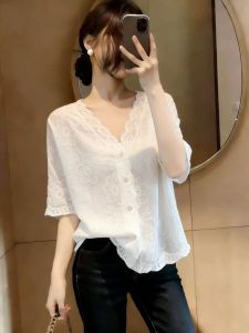V.C.I | French Lace Mid-Sleeve Blouse
