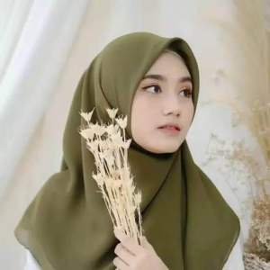 Hijab segiempat kado hampers free pouch bross dan kartu ucapan