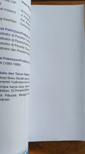 Buku Bahasa Inggris Kelas 1 SD Kurikulum Merdeka