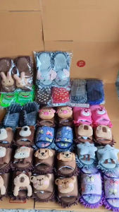 รองเท้า รองเท้าถูพื้น รองเท้าถูบ้าน รองเท้าไมโครไฟเบอร์ มีหลายลายให้เลือก ขนาดฟรีไซด์