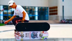 Beginner Skateboards for Kids Four-wheels Skateboards 2-7 Years Boys Girls Outdoor Sports Toys