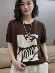 Casual High-Endพิมพ์ผ้าไหมน้ําแข็งแขนสั้นผู้หญิงเสื้อยืดฤดูร้อนใหม่ 2024 รอบคอกว้างถักเสื้อกันหนาวK-สไตล์