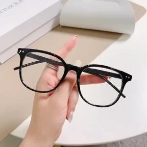 1/2pcs Minimalist Square Frame Glasses with Clear Lenses - Elegant Black Rim Design for Women and Men Ideal for Computer Use
