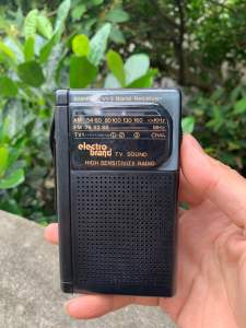 Đài radio bãi electro brand nhỏ gọn cầm tay AM FM