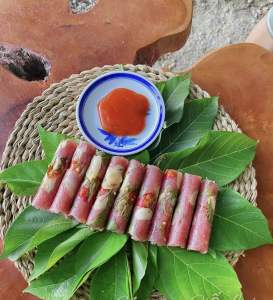 Nem Chua Thanh Hoá Đầy Đủ Đinh Lăng Tỏi Ớt - 10 Chiếc