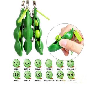 Wonderful Toys Pea Key Chain Stress Relief Toys Squeeze Peas Keychain Pea Pod Cute Bean 1PC