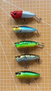 เหยื่อตกปลา เหยื่อป๊อป 7cm 12g เหยื่อป๊อปทะเล ป๊อปเปอร์ ป๊อปพ่นน้ำ เหยื่อผิวน้ำ เหยื่อปลอม สปินเนอร์เกียร์ เหยื่อป๊อบ เหยื่อตกปลาช่อน เหยื่อตกปลาทะเล เหยื่อตกชะโด