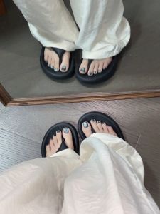 สไตล์เกาหลี ผู้หญิง รองเท้าแตะส้นหนา ฤดูร้อน สวมใส่กลางแจ้ง EVA ป้องกันกลิ่นส้นแบนชายหาดชายหาดกันลื่น