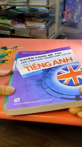 Sách - Tuyển chọn đề thi học sinh giỏi THCS môn tiếng anh