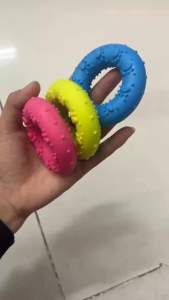 Đồ Chơi Nhai Gặm Cao Su Hình Tròn In Bàn Chân Dành Cho Chó Mèo - Nhiều Màu Sắc