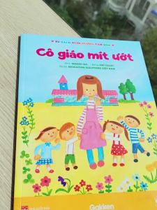 Sách - Dtpbooks - Cô giáo mít ướt - Tủ sách nuôi dưỡng tâm hồn