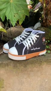 N.D.A Collection - Sepatu Couple Ibu dan Anak Sneakers Boots Teddy Bear Beli 2 dapet Discount