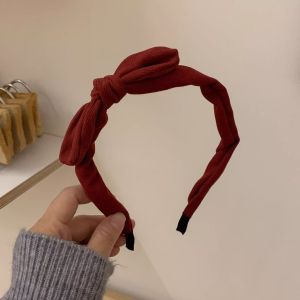 Elegant Velvet Hairband with Butterfly Knot for Women Thin Face Washing Hair Clip High-End Feeling Pressed Hair Headwear New Model Hair Accessories