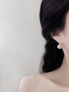 Elegant French Style Pearls Earrings for Women with Small Round Fashionable Jewelry Accessories Alloy Inlaid Artificial Gemstones